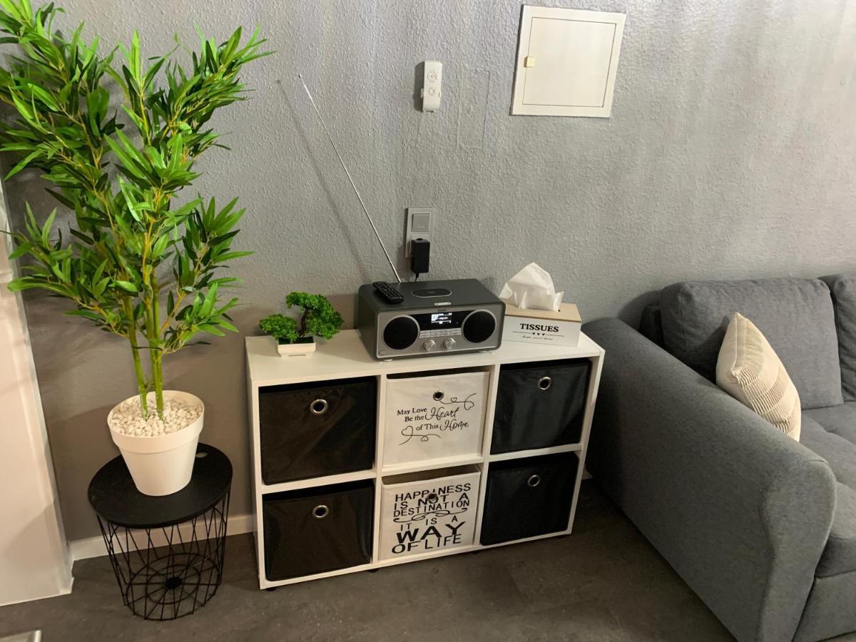 Exklusive Stadtwohnung Am Elbradweg: Best-Preis-Fewo Rathausblick 1 Fuer Max. 3 Pers. Inkl. Wlan, Prime Video & Self Check-In Wittenberge Eksteriør bilde